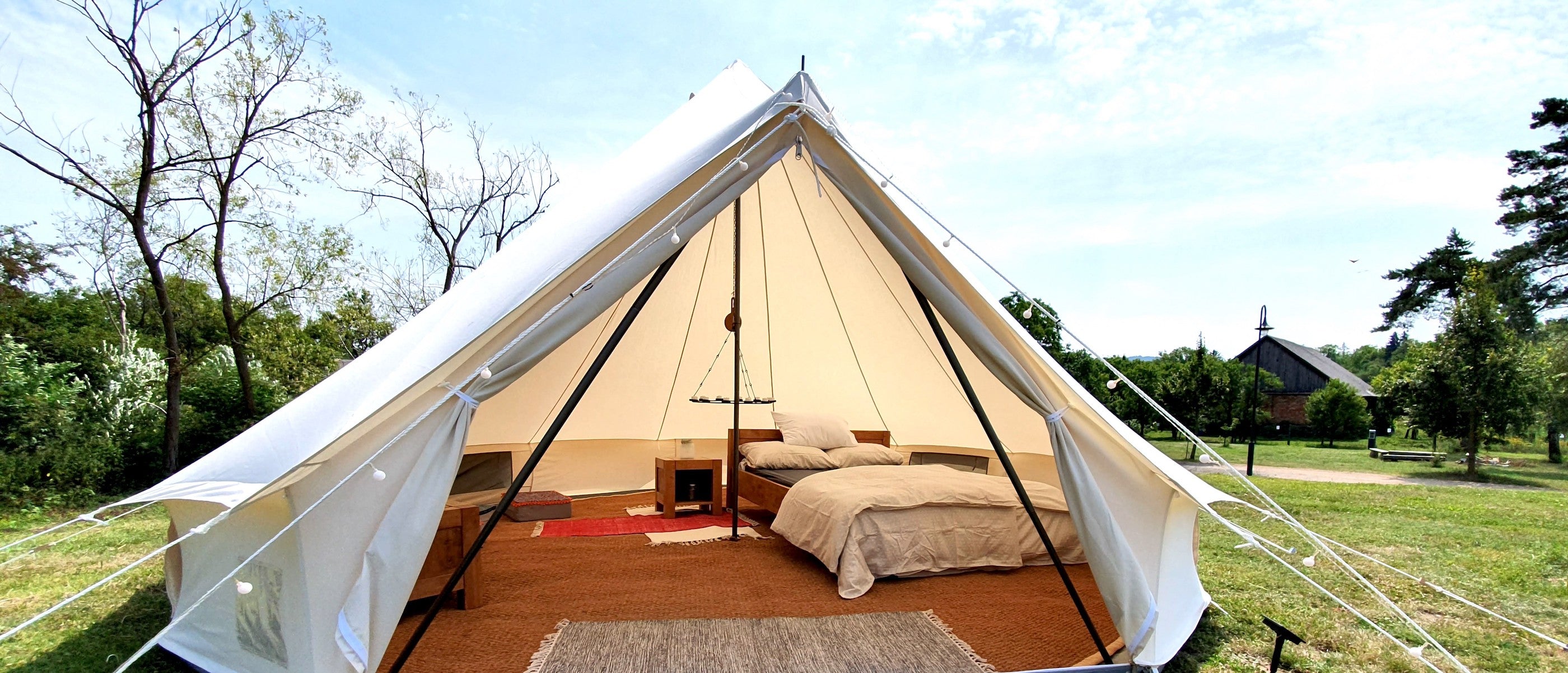 Stanový hotel a Glamping banner