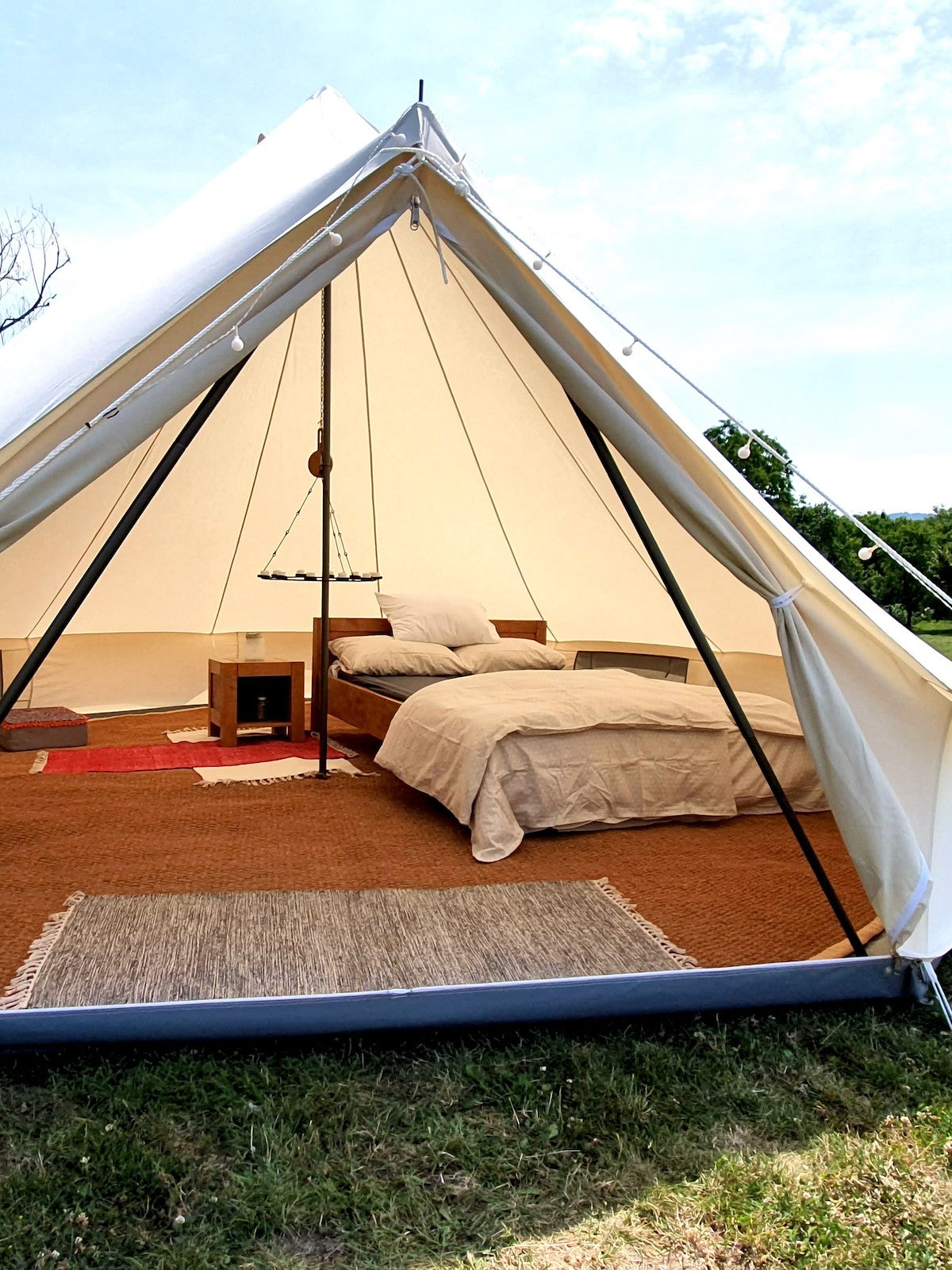 Stanový hotel a Glamping banner_mobile