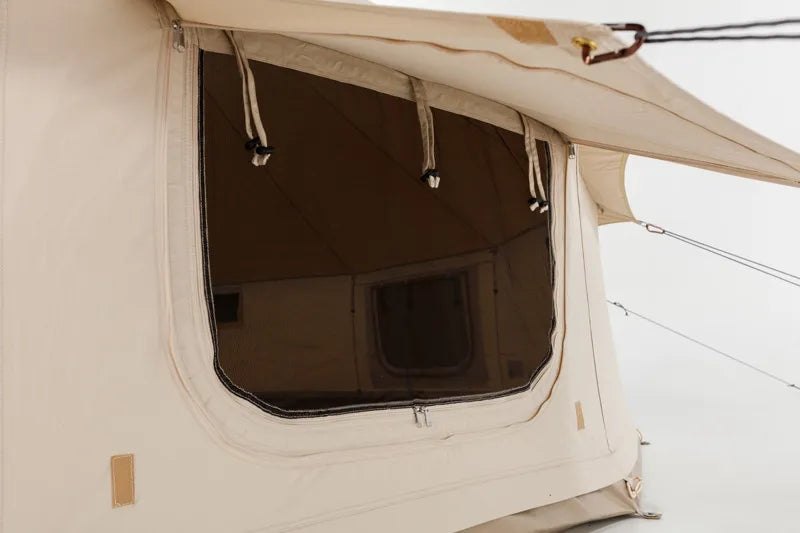 Odolný moderní glampingový stan řady Sibley APEX Panorama vhodný pro komerční celoroční glamping_5