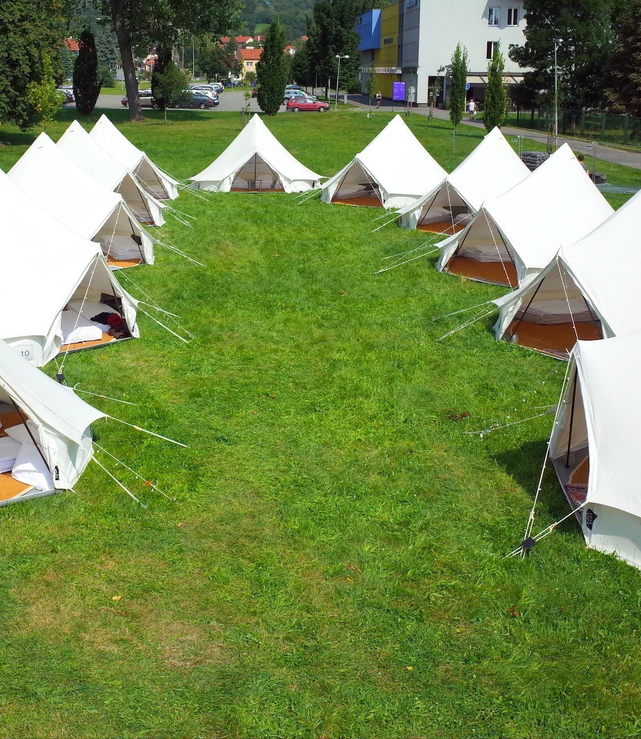 Stanové městečko a firemní akce stanování a glamping main banner_mobile