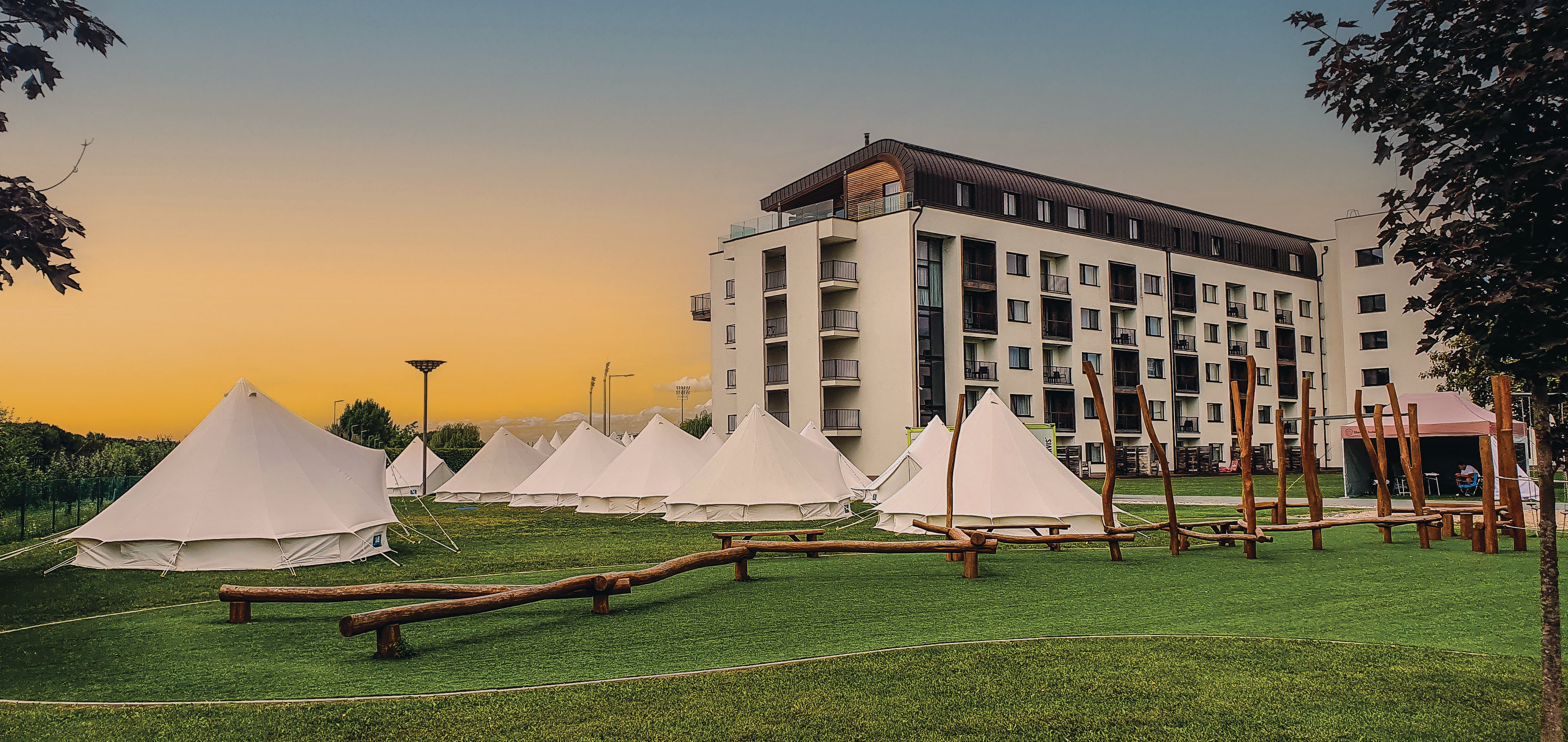 Stanové městečko pro firemní team-building